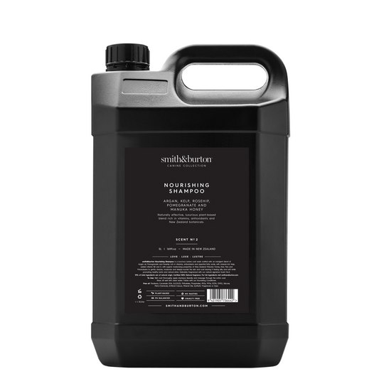 Shampoo nutriente naturale per cani con argan, alghe e miele di manuka formato professionale da 5 l